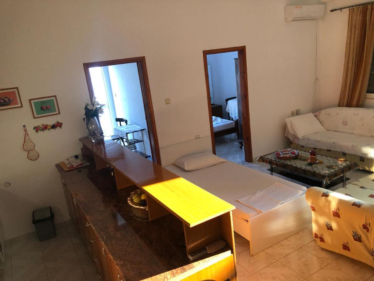 Dina House Apartment Himare Exterior photo